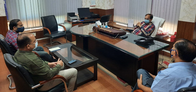 Chugh reviews progress on construction of ‘Plastic Roads’ with NHAI ...