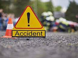 Car crashes into a New Hampshire restaurant and injures several ...