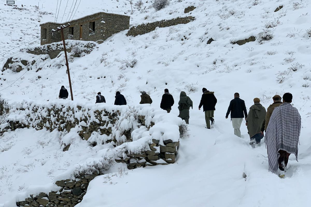 Heavy snow, rainfall kill 61, injure 110 over 3 days in Afghanistan, authorities say
