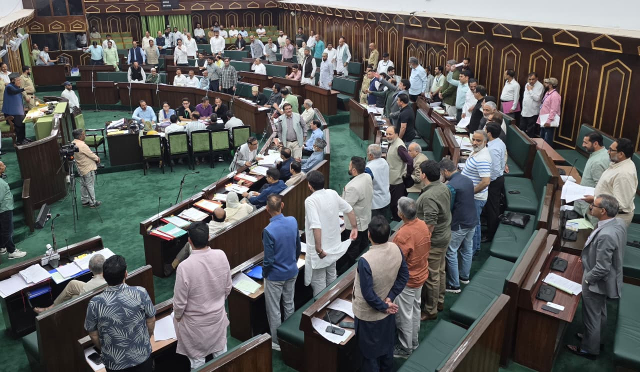 Legislators Protest Bureaucrats Absence In Assembly - Daily Excelsior